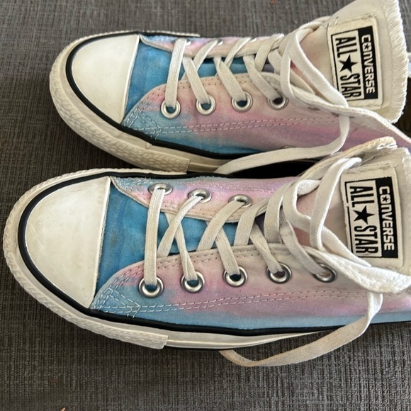 Cotton candy, pink, blue white, classic converse US ladies, 8.5. - Picture 6 of 9